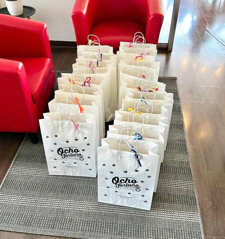 ocho fortuna regalo corporativo personalizado para ediciones urano